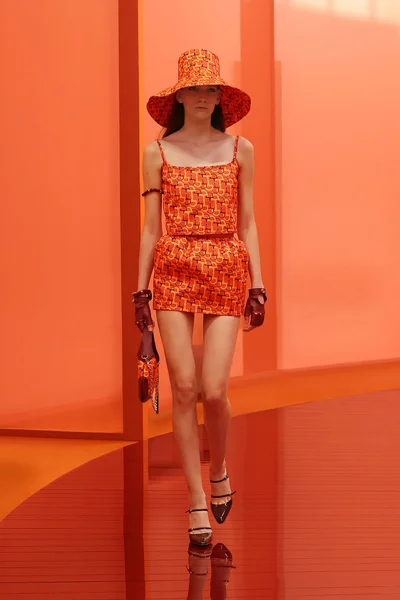 Look 33